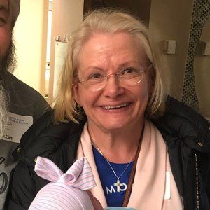 Meet your Posh seller Sharon